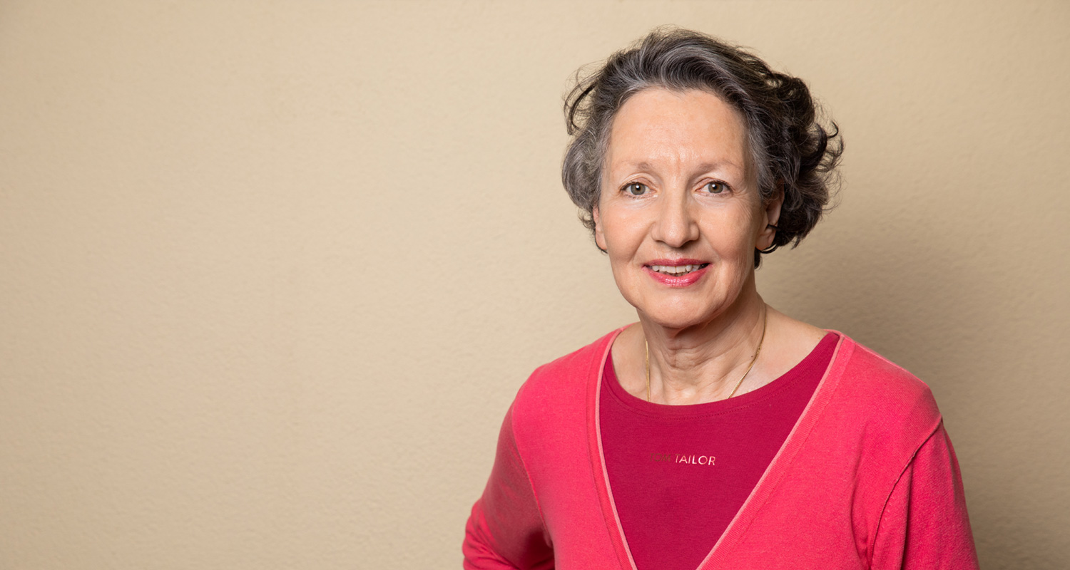 Dr. Sylvia Stein-Krumholz